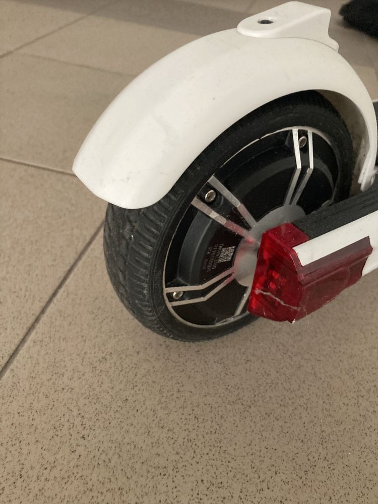 Sprzedam  hulajnogę elektryczną