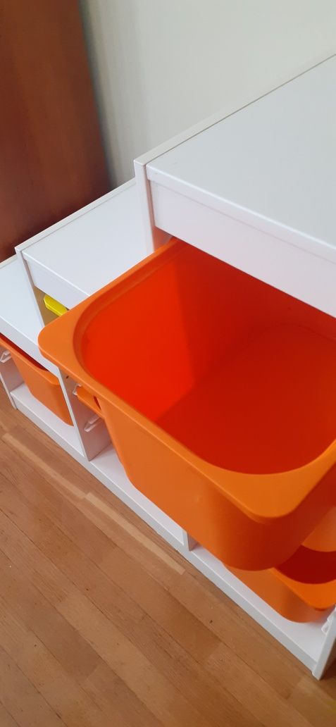 Estante ikea com gavetas