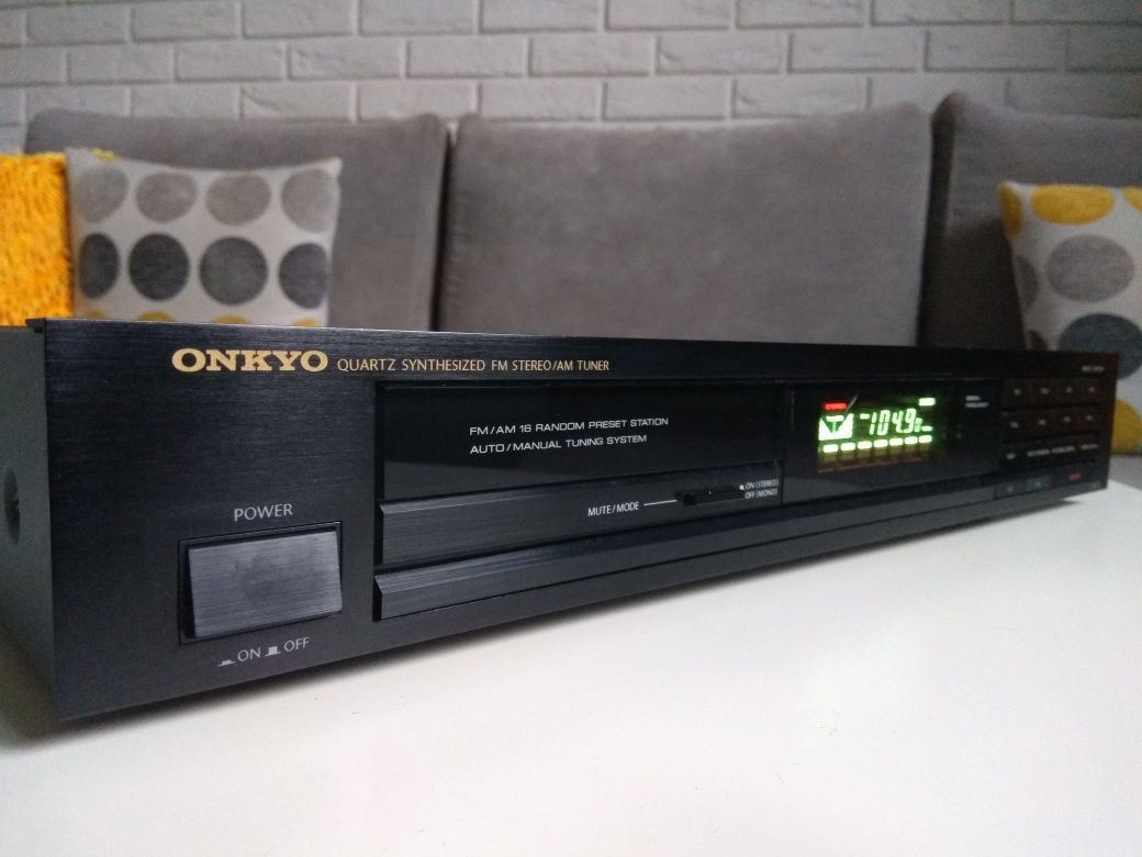 ONKYO  T-4430 radiowy tuner stereo HI-FI. Japan.