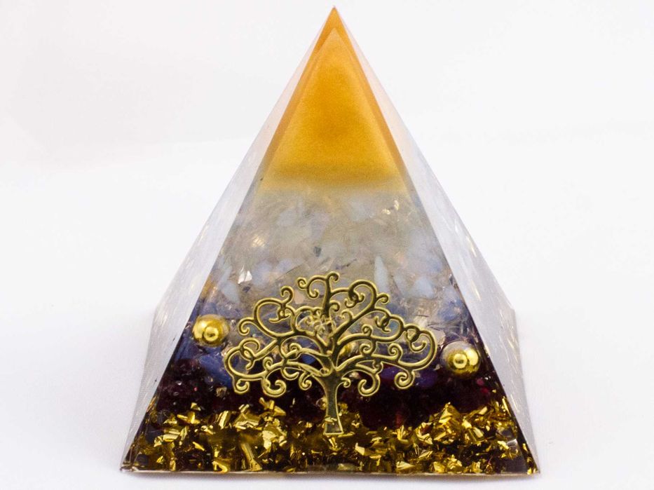 Piękna Piramidka Orgonitowa Granat Kryształ Żywica Złota Folia 6 cm