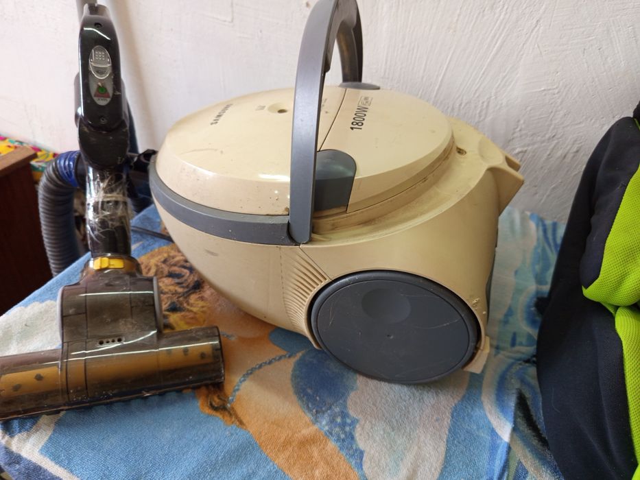 Досить потужний пилосос