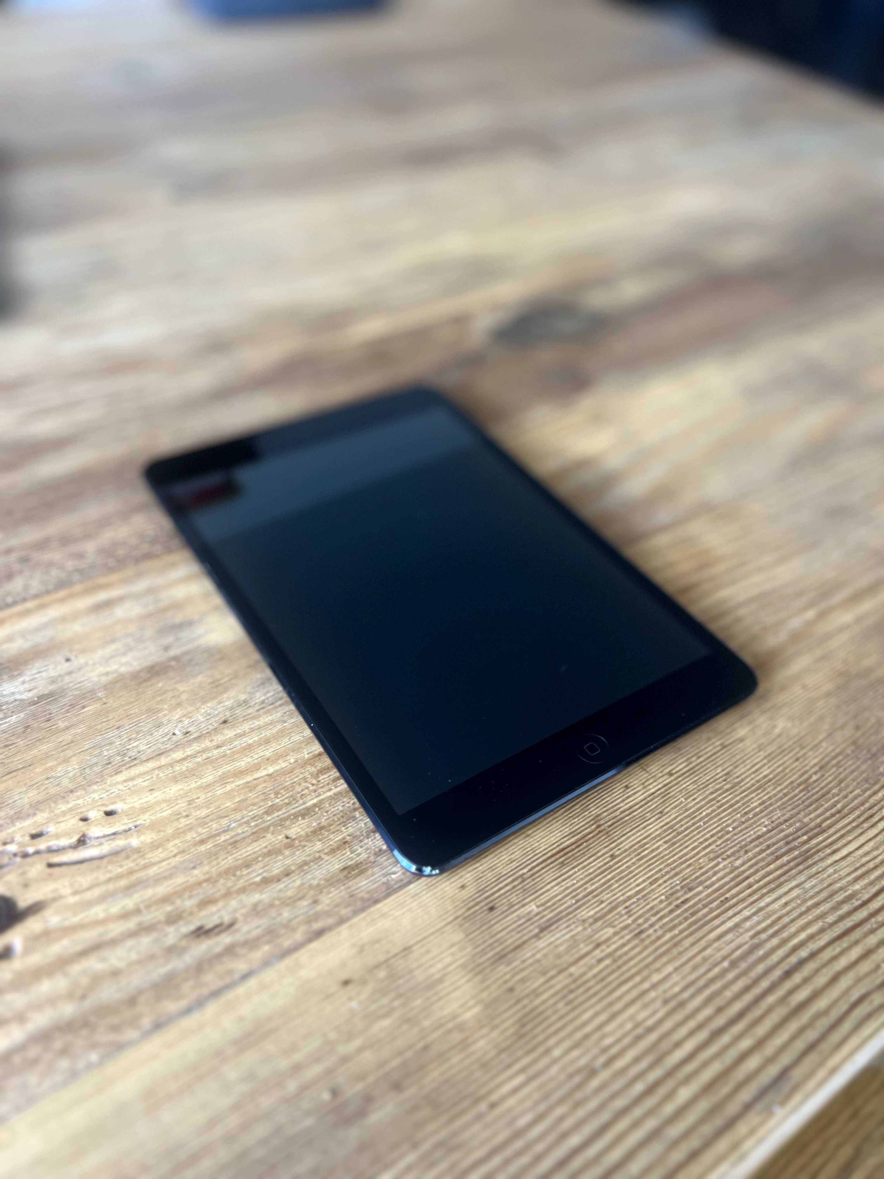 iPad Mini 16 GB - muito bom estado, com caixa