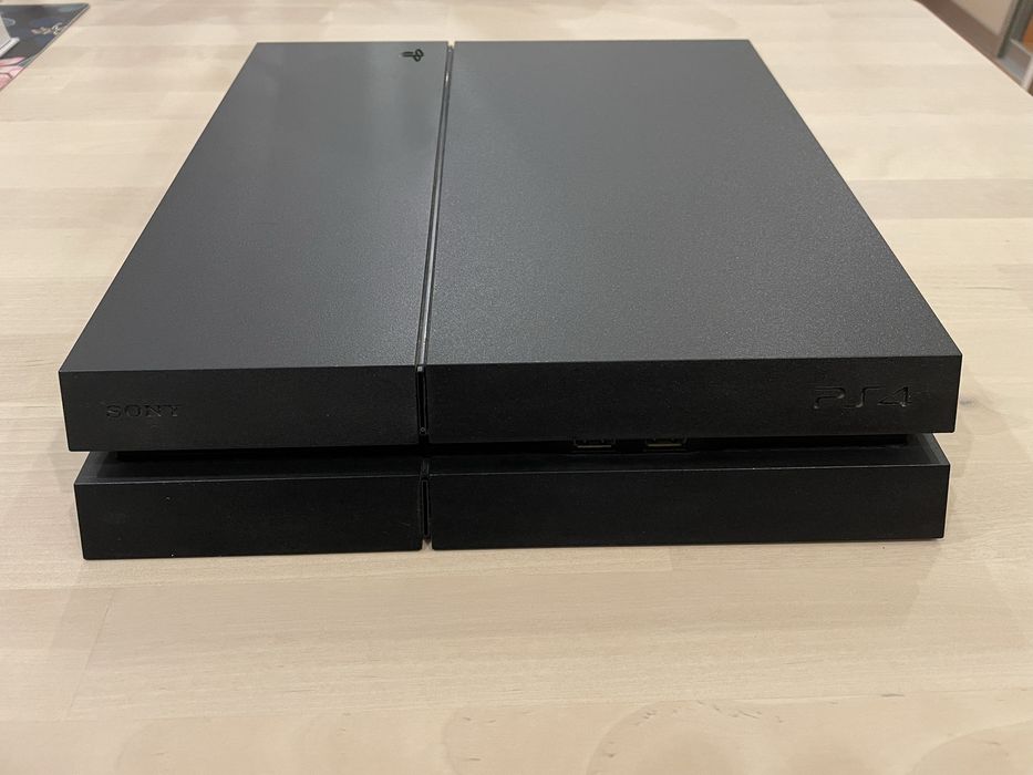 Konsola Playstation 4