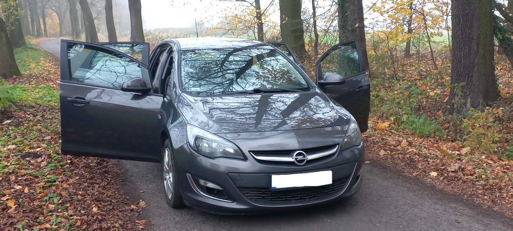 Opel Astra J 1.4, fabryczny LPG, 2013, 140 km