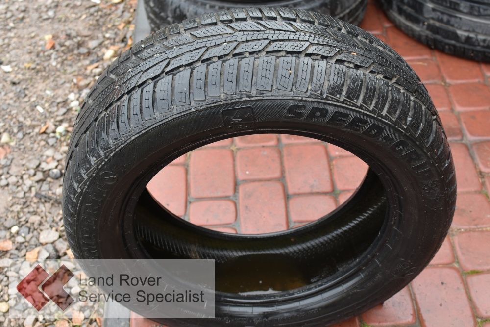Opona Semperit Speed-Grip 225/55 R17