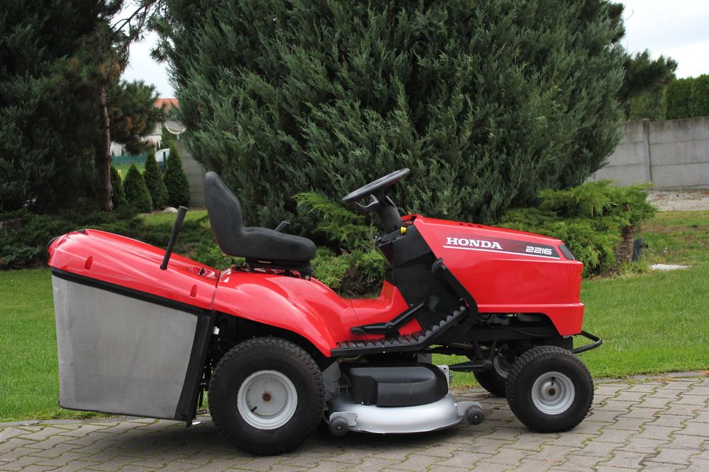Honda 2216 V2  TRAKTOREK Kosiarka