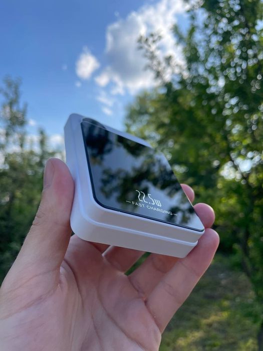 Магнітний безпровідний Павербанк 10 000 mAh — заряджай все!