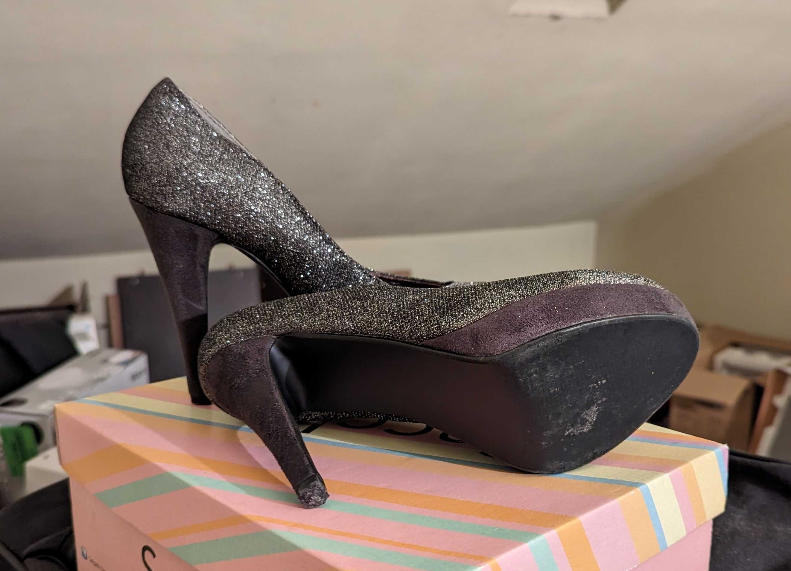 Sapatos Altos Glitter N.º 39