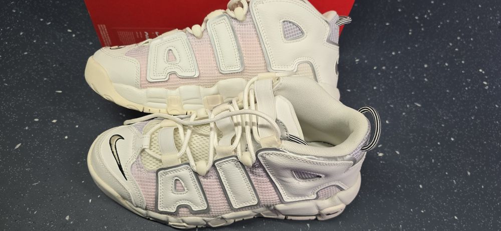 Nike  Air More Umptempo  38
