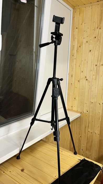 Штатив  тріпод якісний тримамач для телефонів та ішшого обладнання
