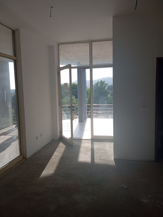 Loja à venda em Barcelos , investimento ou negócio próprio .