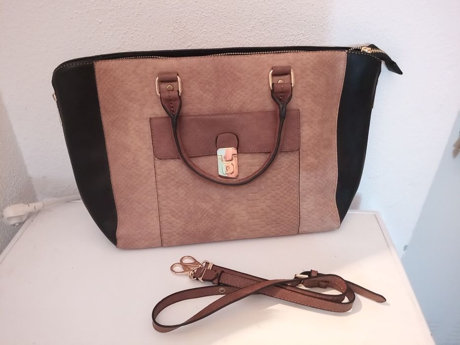 Mala grande, com alça, nova