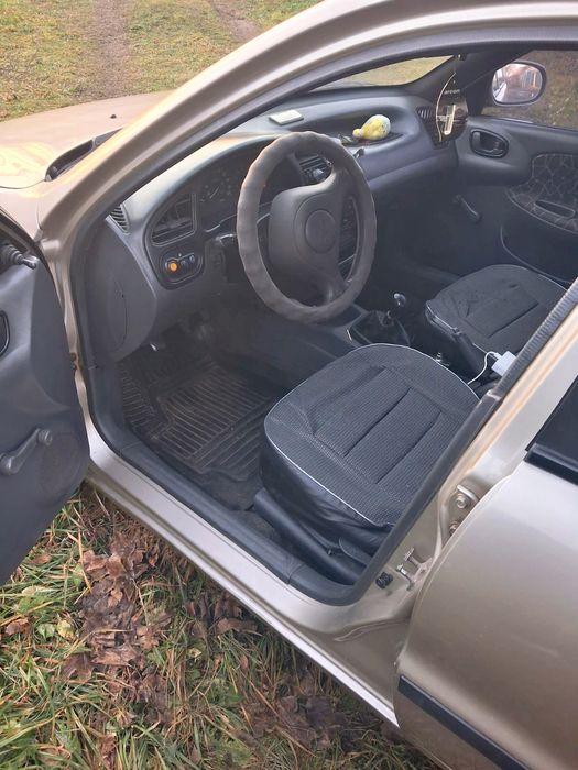 Daewoo Lanos 2004 року