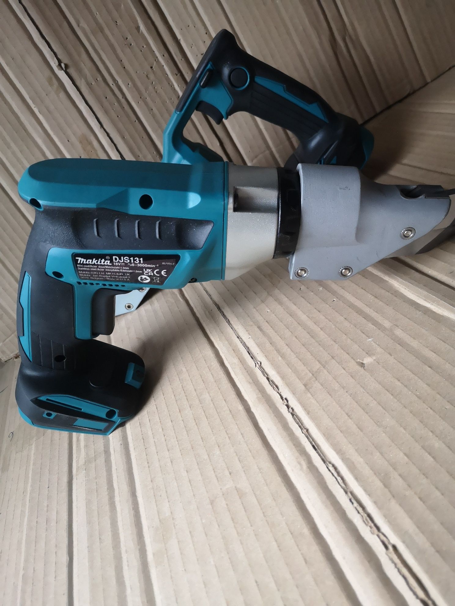Makita Djn 200 nożyce do blachy nibbler 18v nowy body