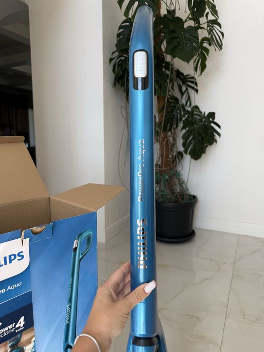 Пылесос Philips FC6405/01 PowerPro Aqua