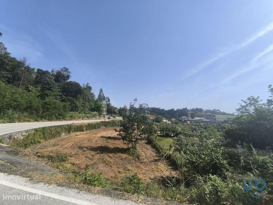 Terreno em São Cipriano e Vil de Souto de 1670,00 m2
