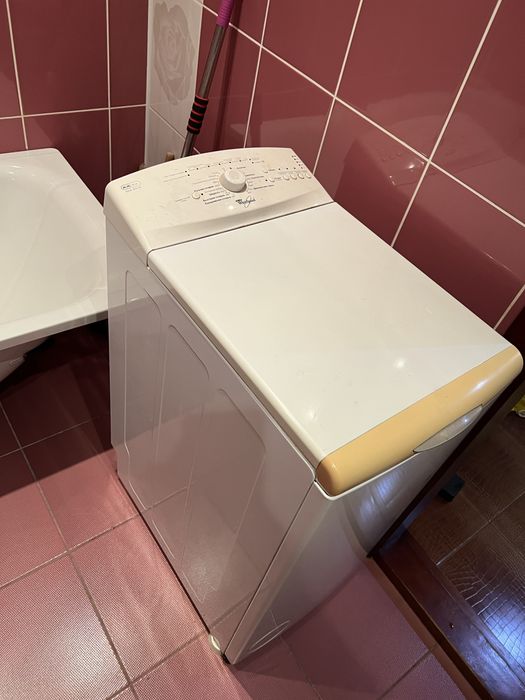 Пральна машинка Whirlpool на запчасті