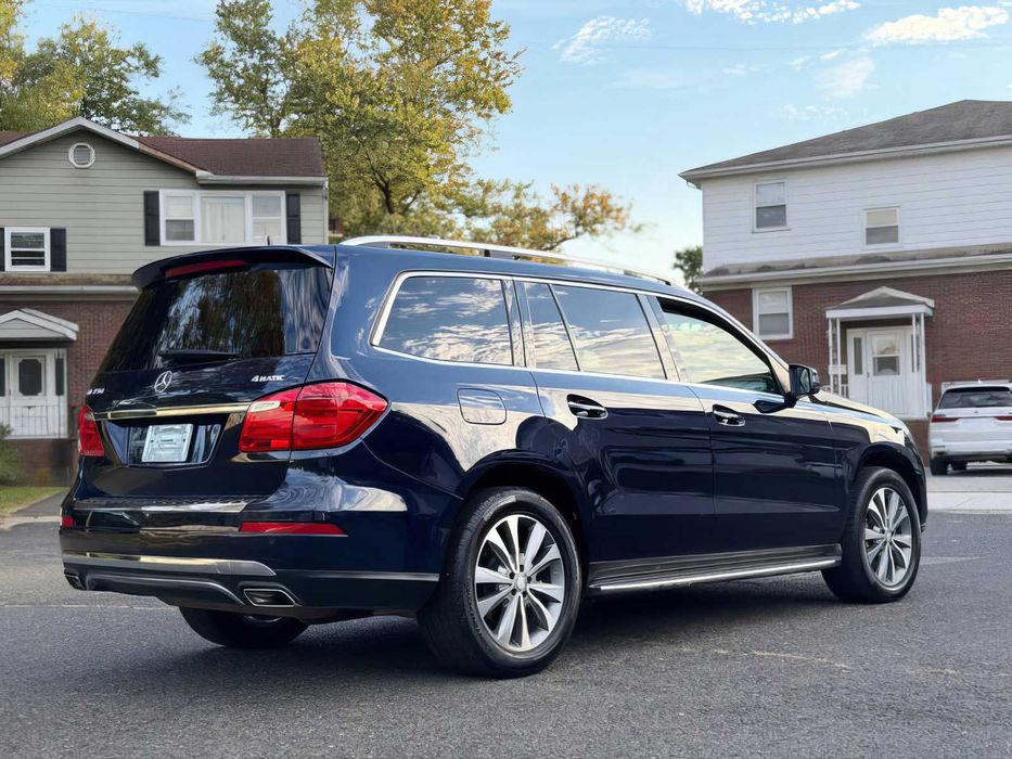 Mercedes-Benz GL-Class      2015