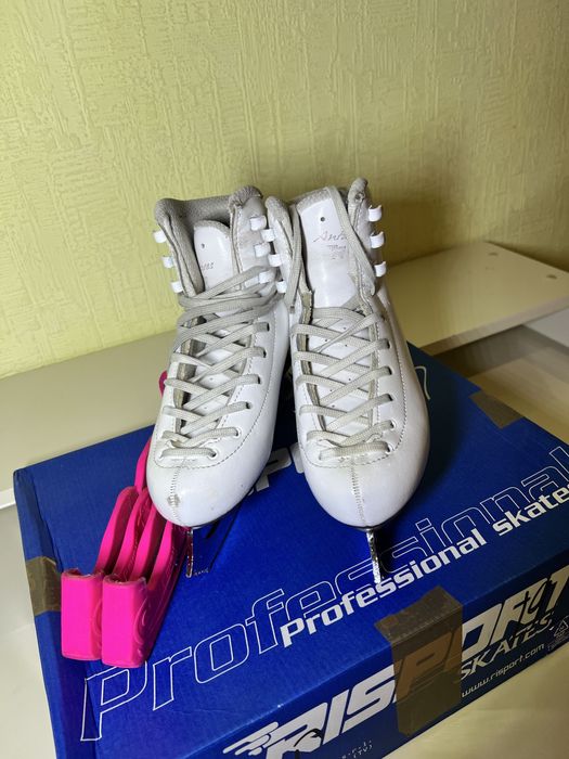 Ковзани Risport Antares( 205 розмір) на лезах MK Galaxy