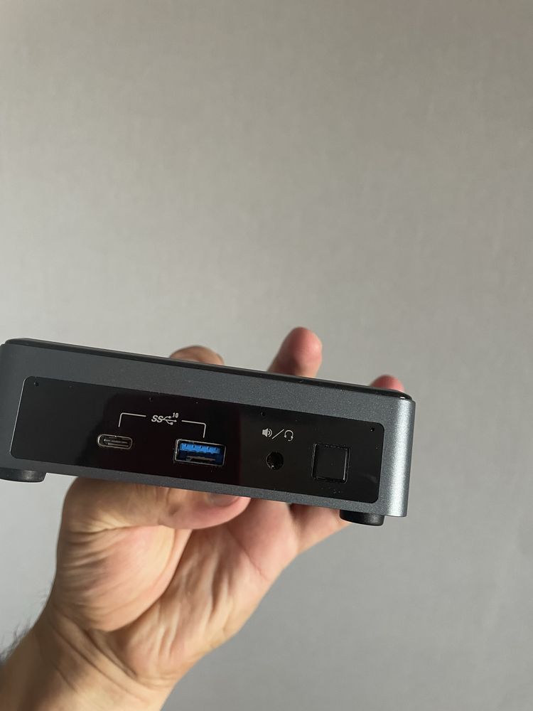 Топ Міні Пк Intel Nuc Bluechip i3 10110u 8ddr4/256Nvme Win10