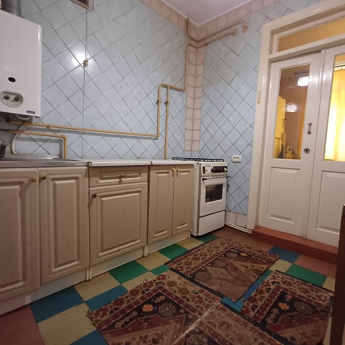 Продаж 2 кімн. кв./1/2, з прибудовою,центральний ринок