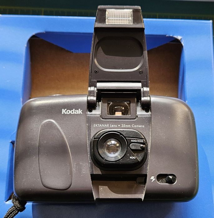 Пленочный фотоаппарат Kodak Cameo EF