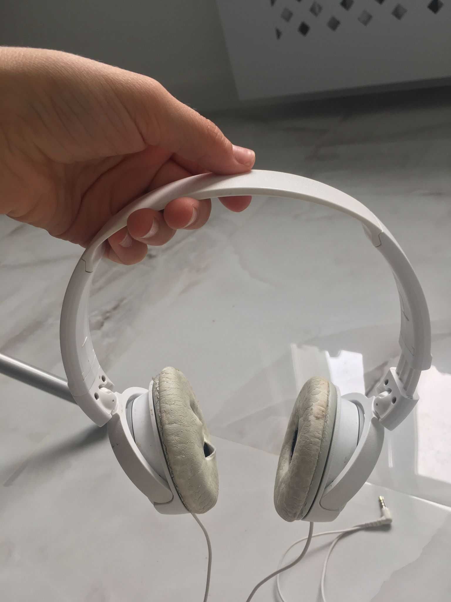 słuchawki SONY  MDR-ZX110AP Białe