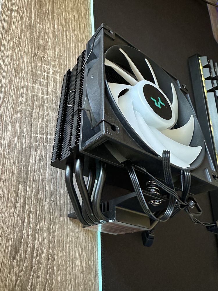 Кулер процессорный Deepcool AG400 ARGB (R-AG400-BKANMC-G-2) Black