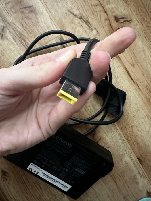Блок живлення Lenovo  300W AC adapter