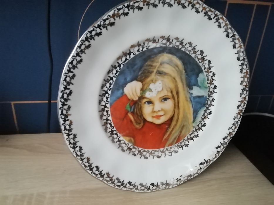 Talerz kolekcjonerski porcelana "Karolina" 24 cm