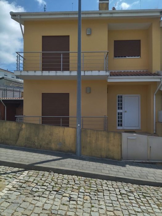 Moradia T4 centro de lousada