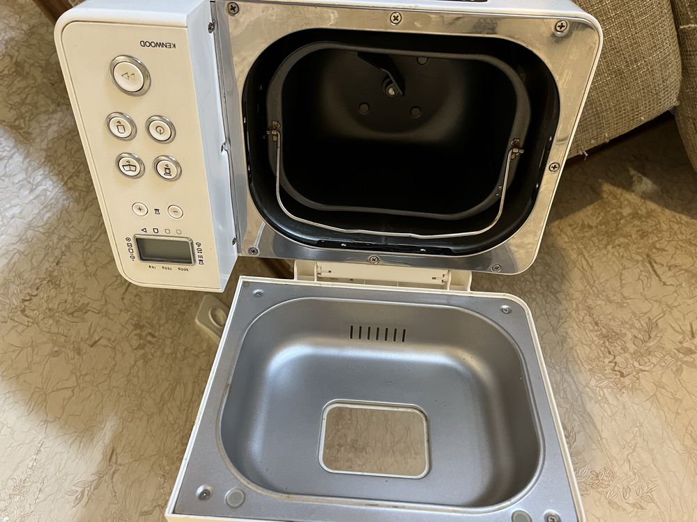 Хлібопічка Kenwood BM 250