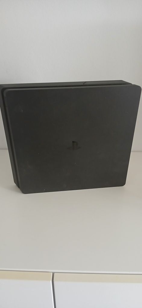 Ps4 com oito jogos