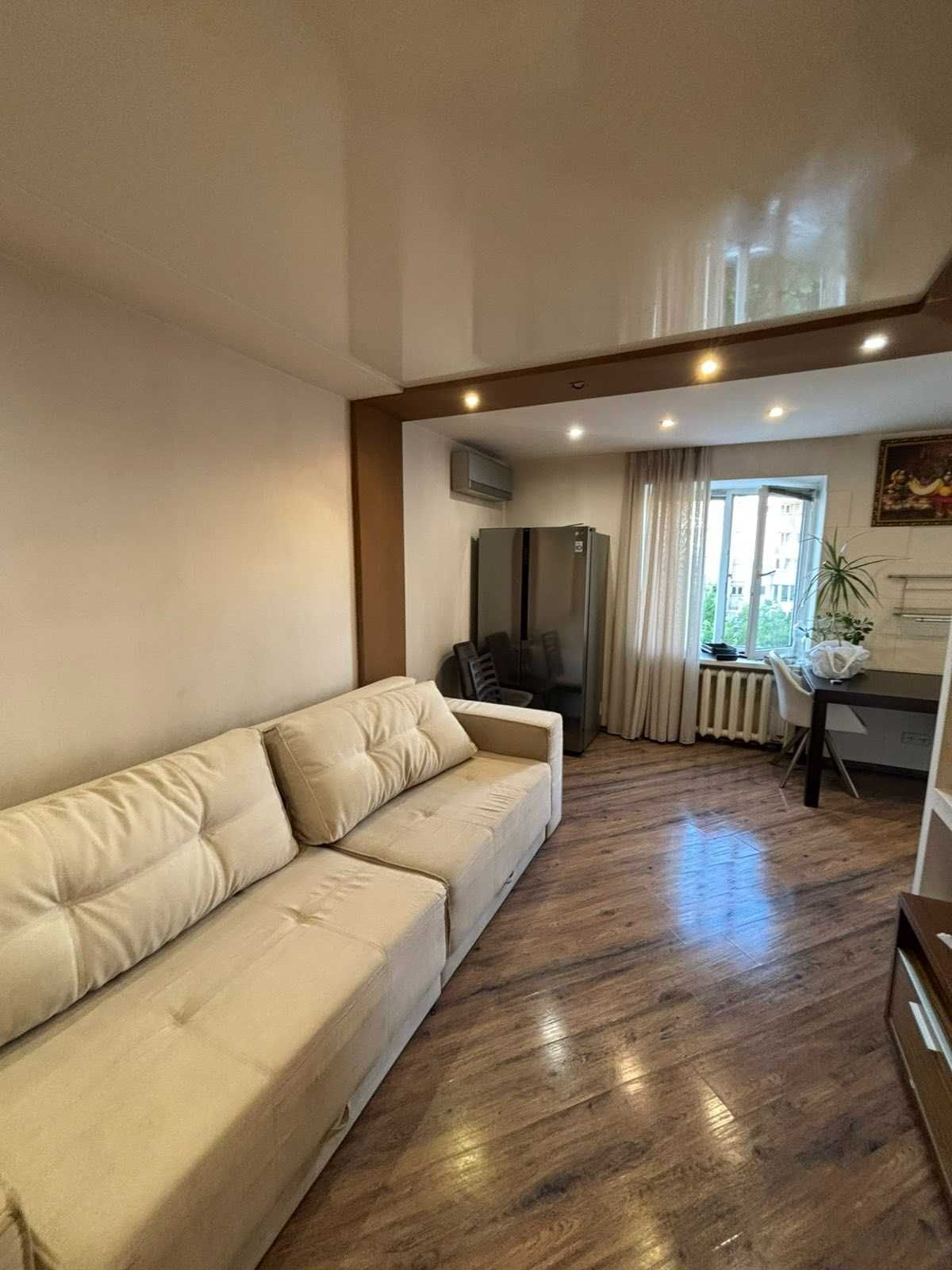 Продам 3к квартиру с ремонтом и мебелью в центре/Шевченковский