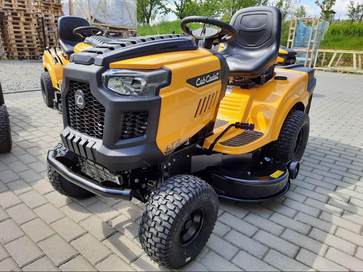 NOWY Traktorek Kosiarka CUB CADET LT3 20KM 2 CYLINDRY Kosz RATY 0% 0%