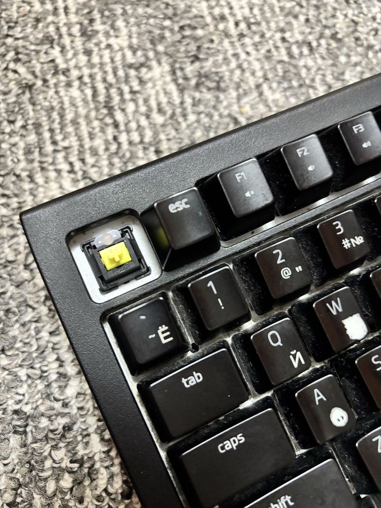 Клавіатура razer blackwidow te chroma V2