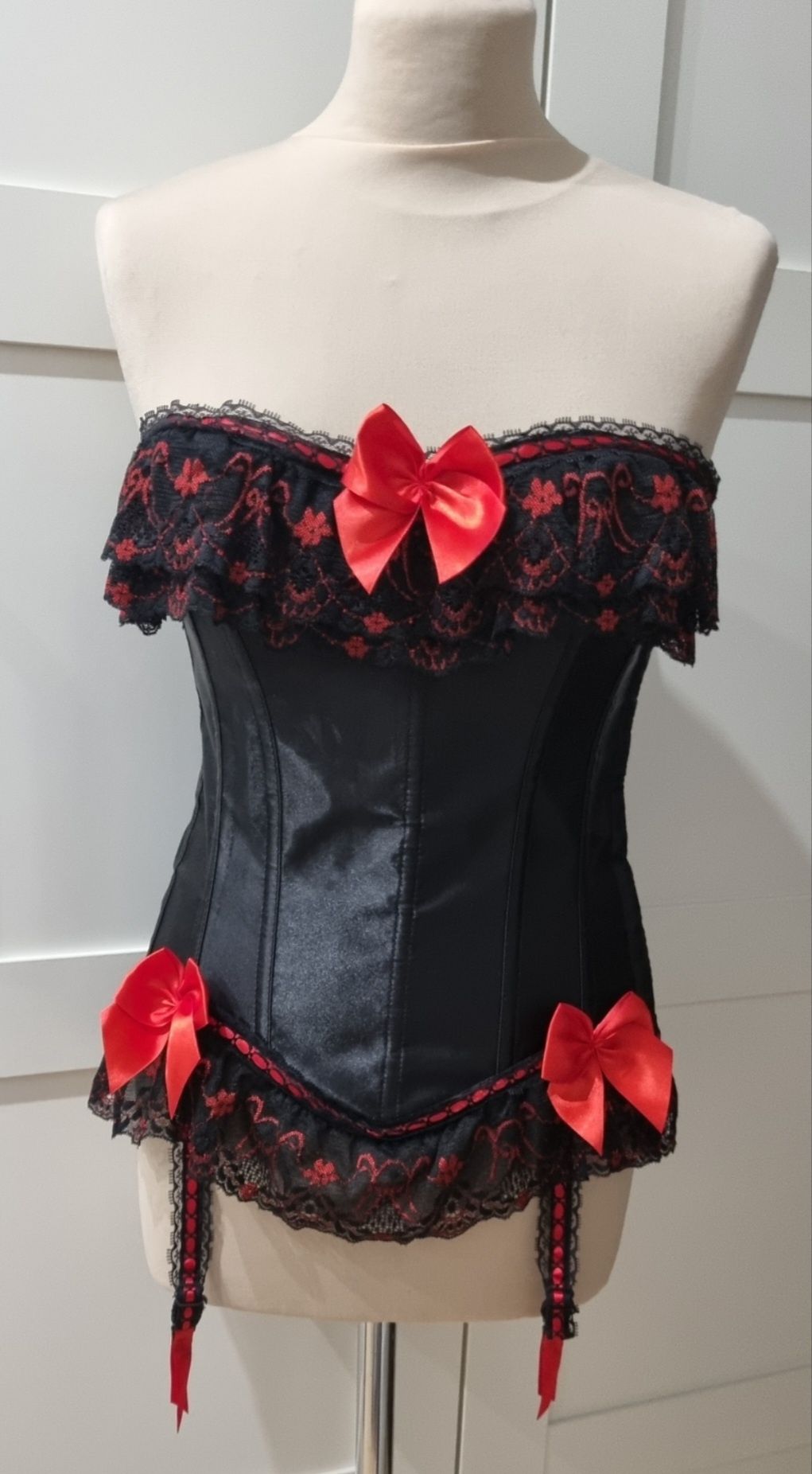 Sexowny gorset z paskami do ponczoch