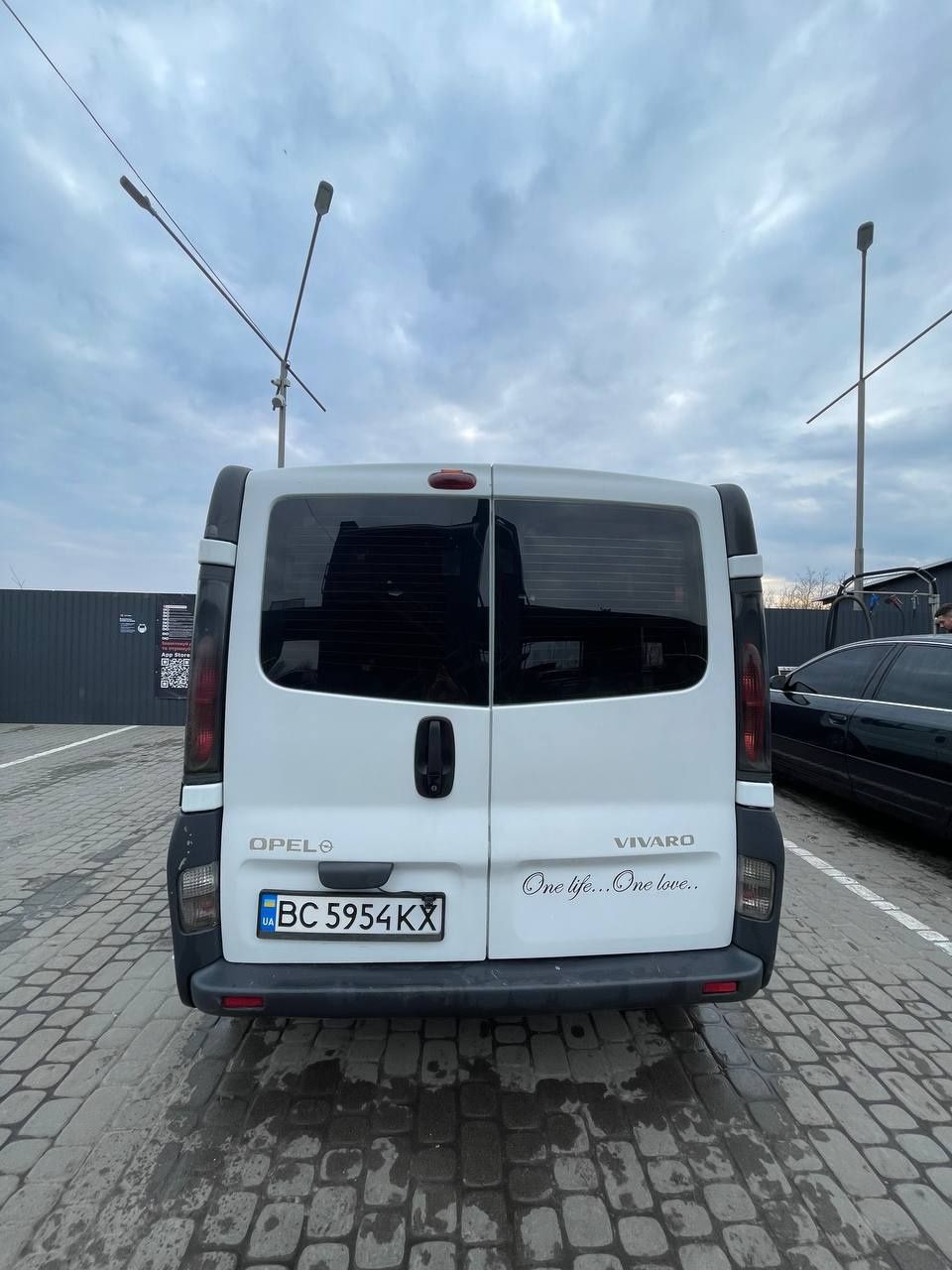 Продам Opel Vivaro 1.9