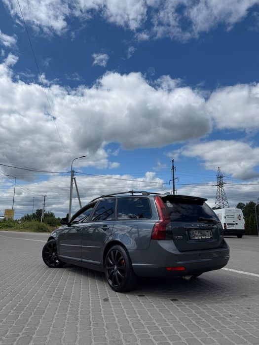 Продам власне Вольво V50