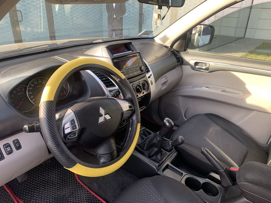 Продам Mitsubishi Pajero Sport