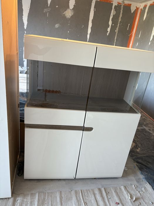 Komoda półka i słupek do salonu