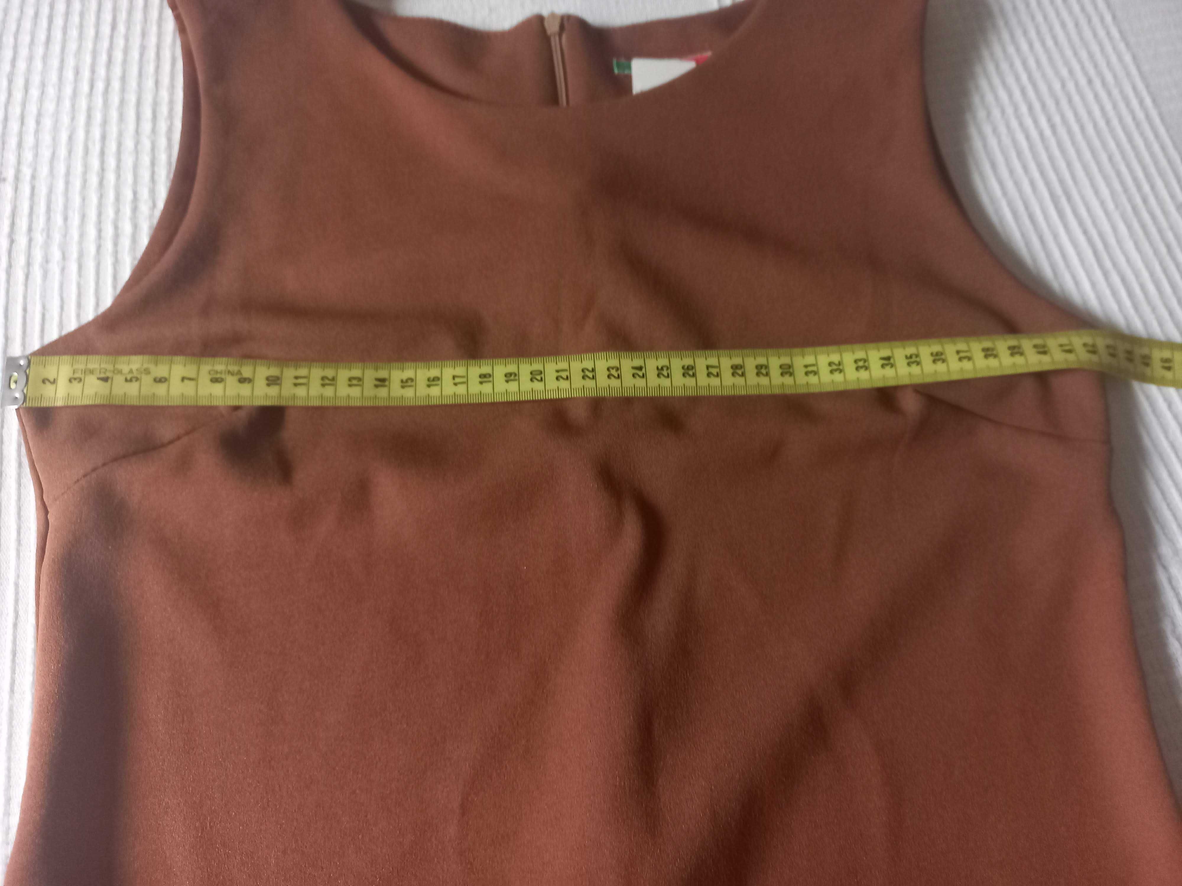 Vestido vintage, castanho, plissado, Tam 38 (Portes incluídos)
