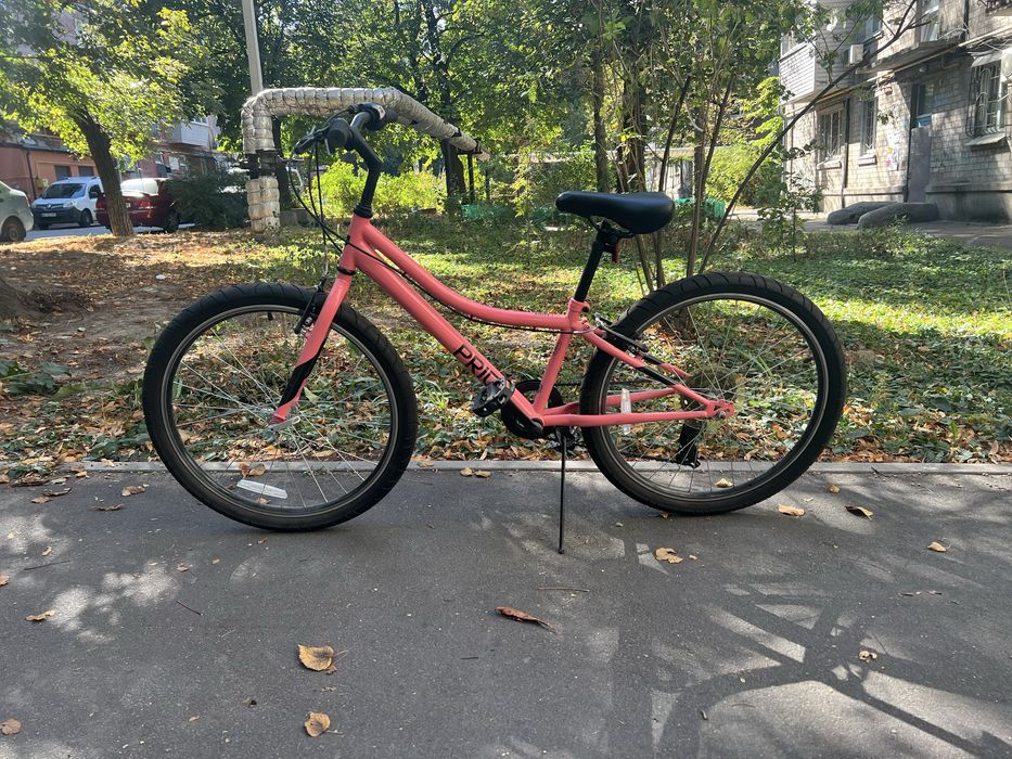 Вілосипед для дівчинки