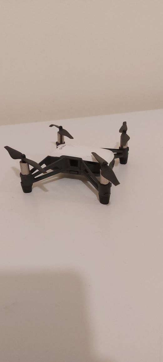 Drone Dji Tello com helices suplentes