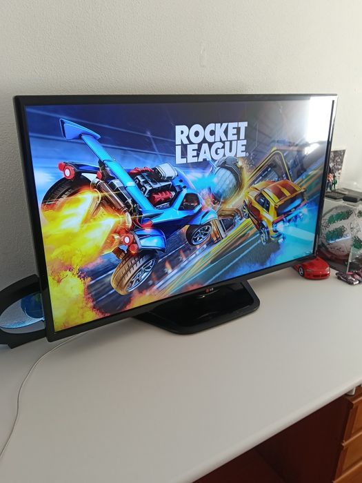 TV 42 Smart LG em ótimo estado