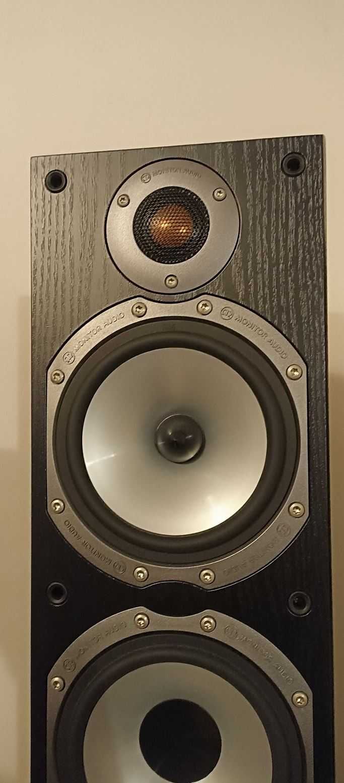 Colunas MOnitor Audio Bronze 5