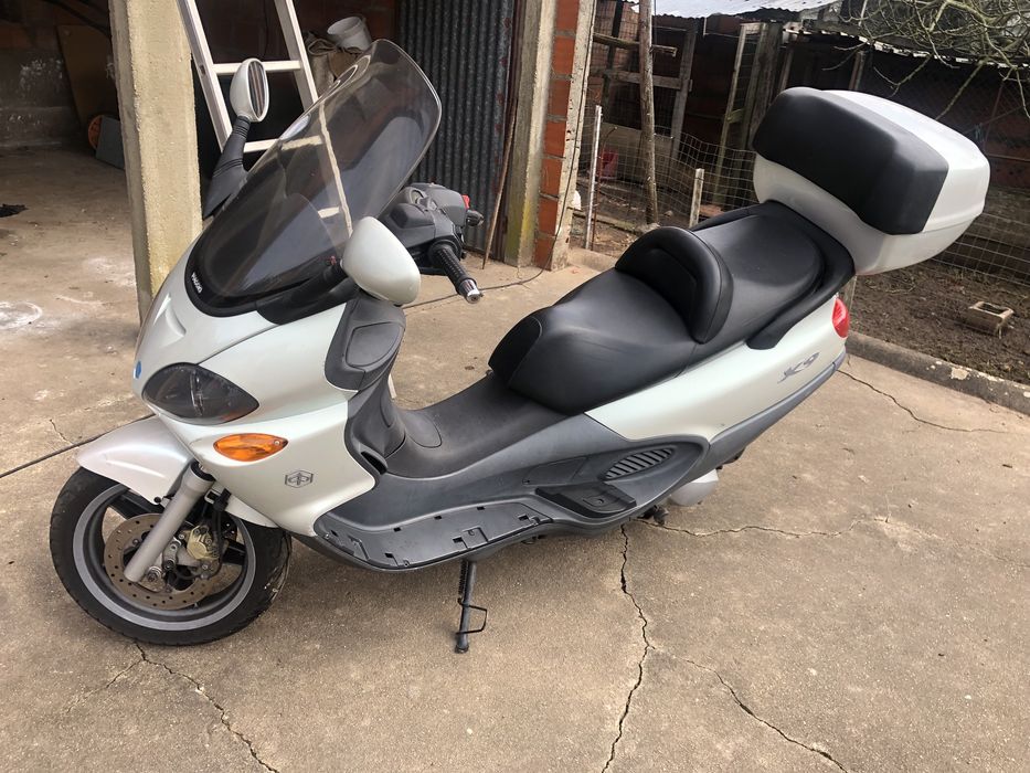 Piaggio X9 scooter maxi scooter