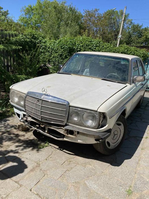 Mersedes-Benz 123