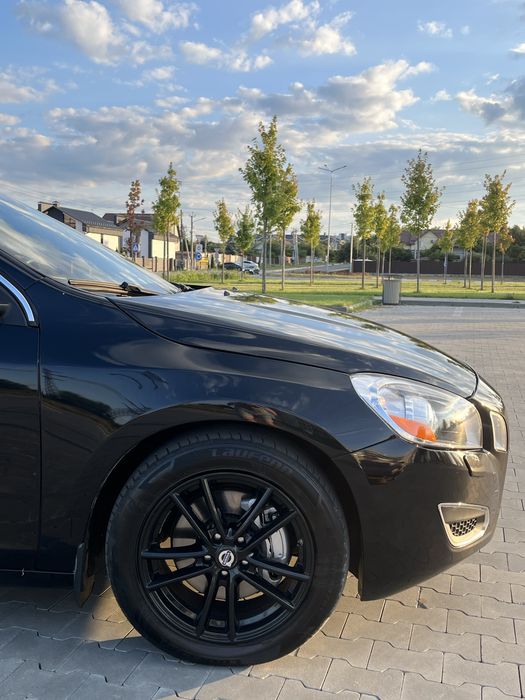 Volvo S60 2012 року, 3.0T