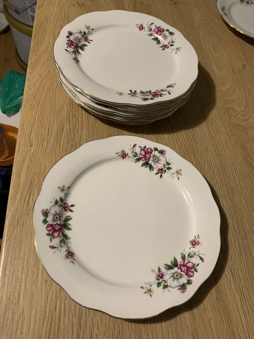 Komplet talerzyków z chińskiej porcelany
